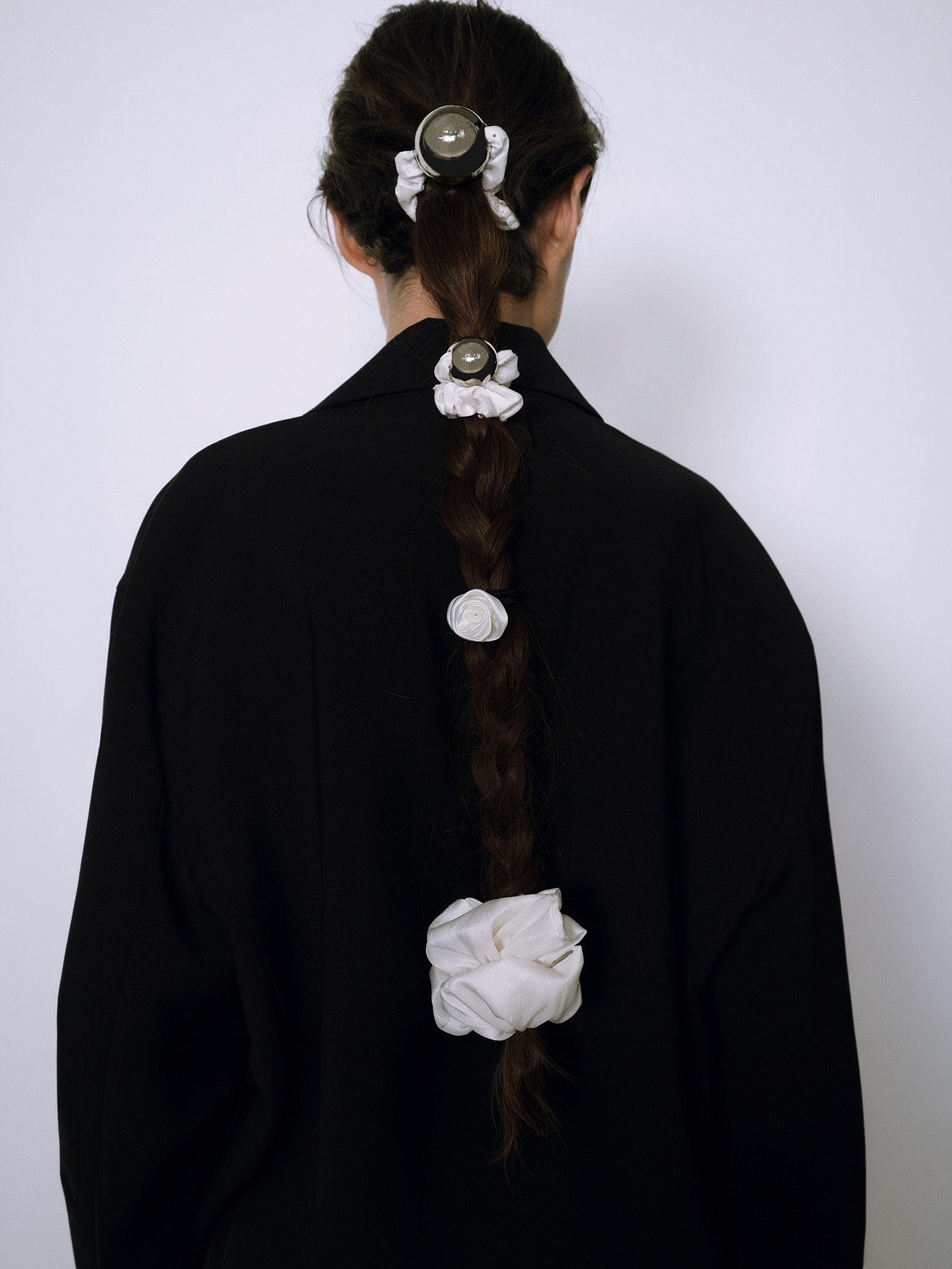 Medium Metal Ball Silk Scrunchie – heyep