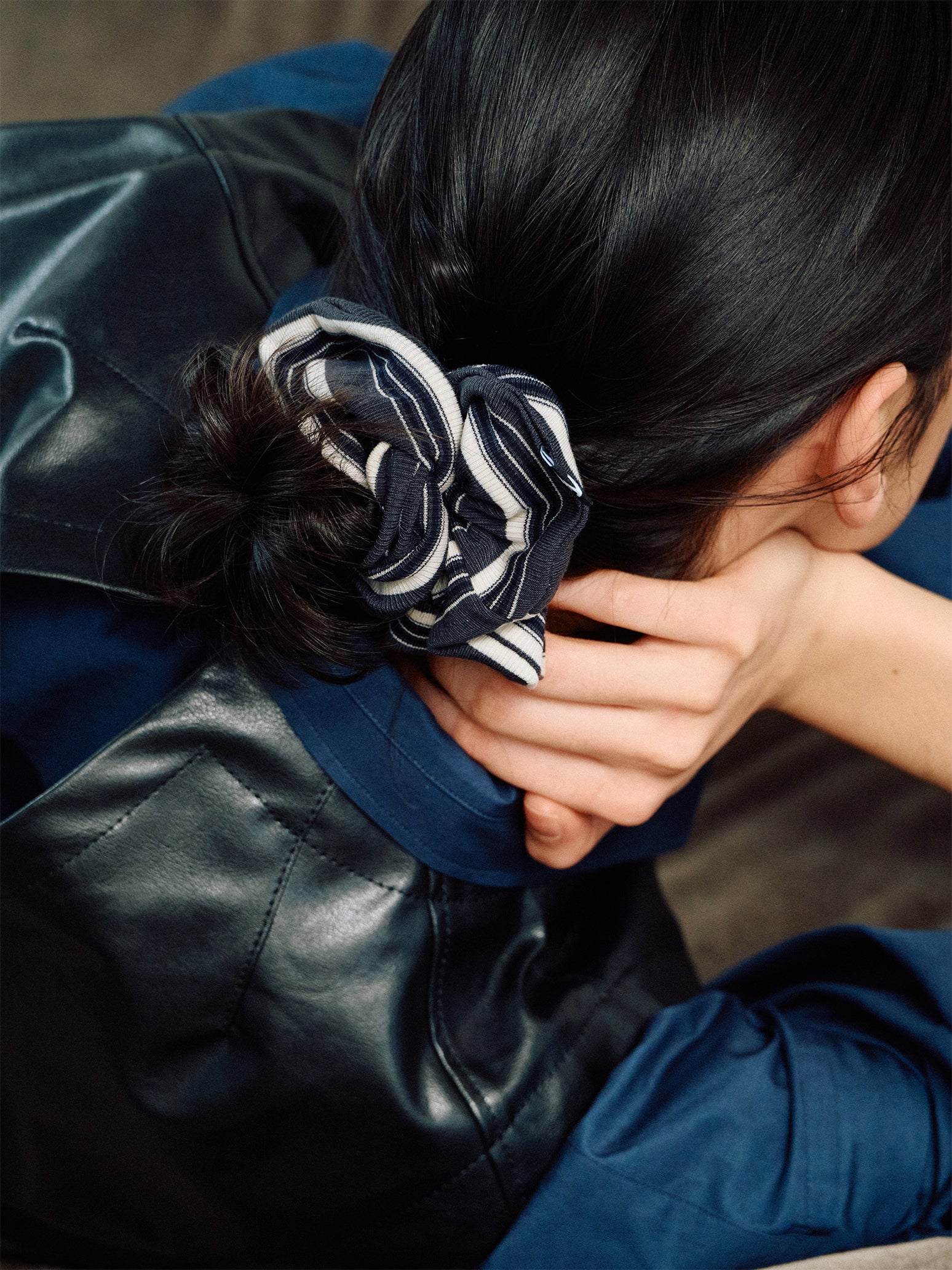 Multi-Stripe Knit Scrunchie – heyep